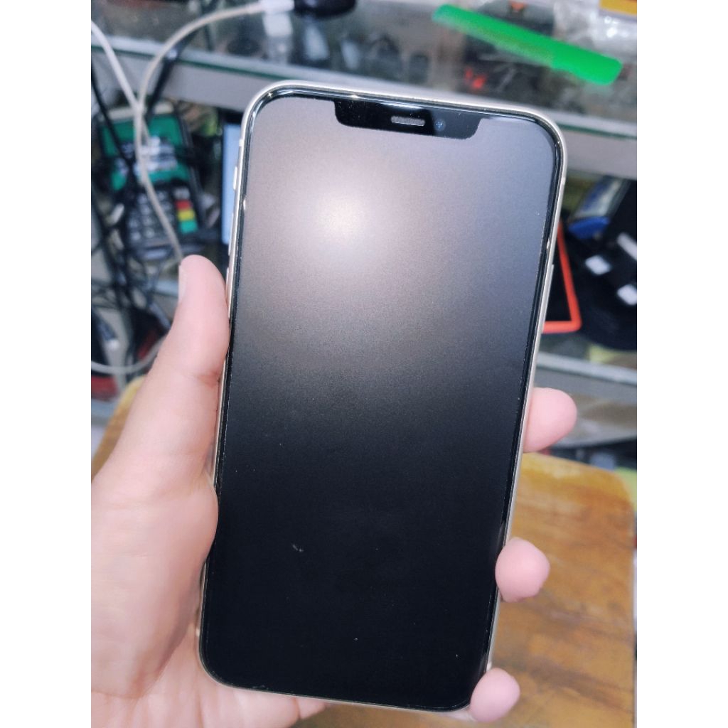 Iphone 11 resmi 128GB ibox ori Second