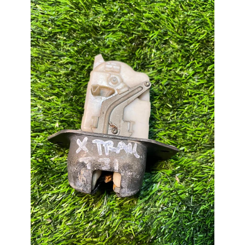 Door lock doorlock Bagasi backdoor Nissan Xtrail x-trail t31 Original copotan garansi