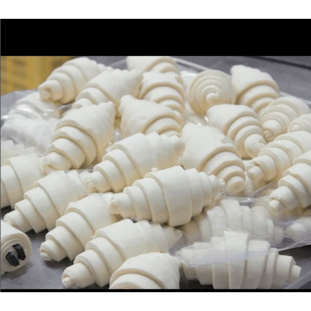 frozen croissant plain