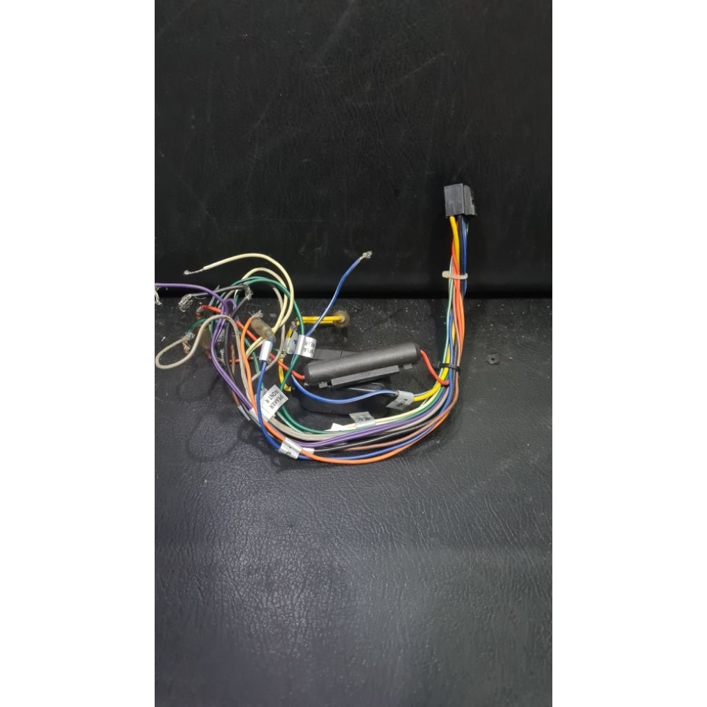 Soket Jack Head Unit Audio mobil  China Cina 16 pin bekas