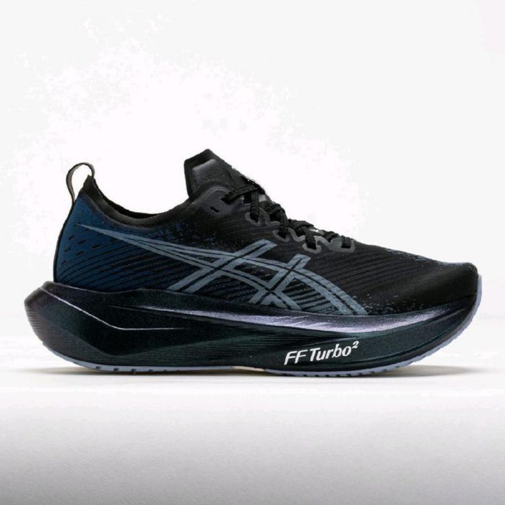 Sepatu Running Megablast Black/White - 37