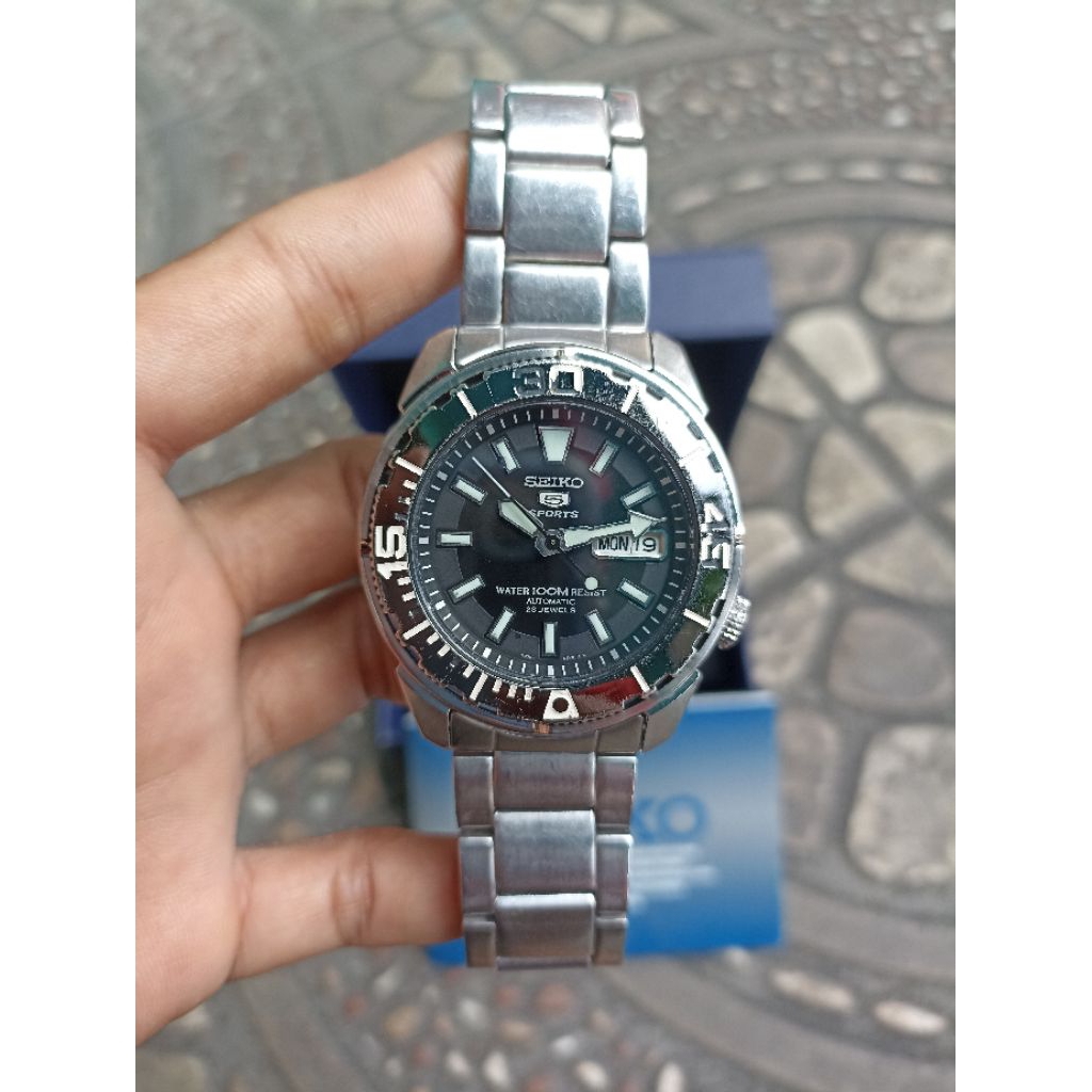 Jam tangan Seiko 5 Sport Automatic 7s36B