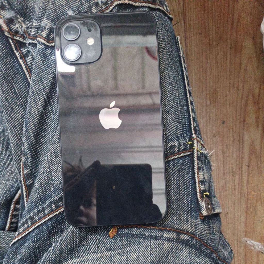 Handphone Ram 12/128gb/ warna hitam