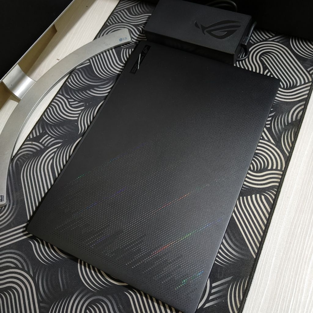 ASUS ROG ZEPHYRUS M16 inte  i9-12900H RTX3060 16/1TB