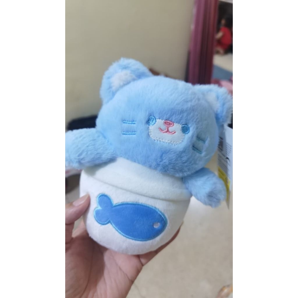 Boneka Kucing Biru Kecil