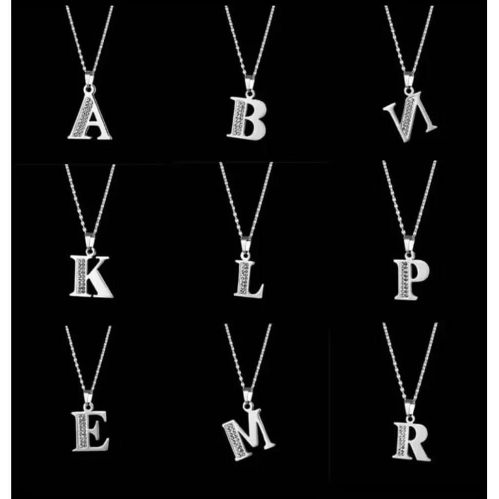 MAINAN HURUF /LIONTIN HURUF TERSEDIA(A,B,D,T,U,I,G,Y,W,O)LIONTIN SAJA TANPA KALUNG