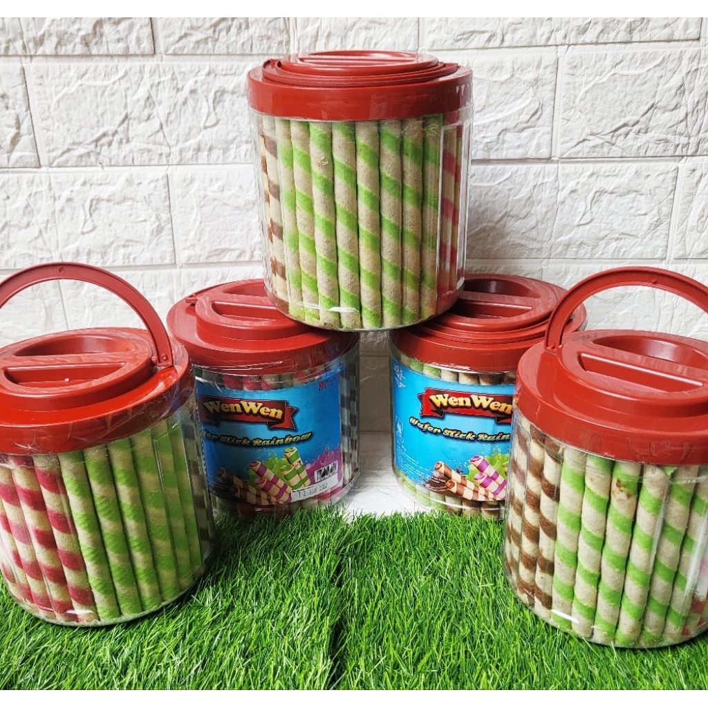 Diskon ASTOR RAINBOW WEN WEN (1 DUS ISI 6) - WAFER STICK PANDAN COKLAT STRAWBERRY - ASTOR MURAH