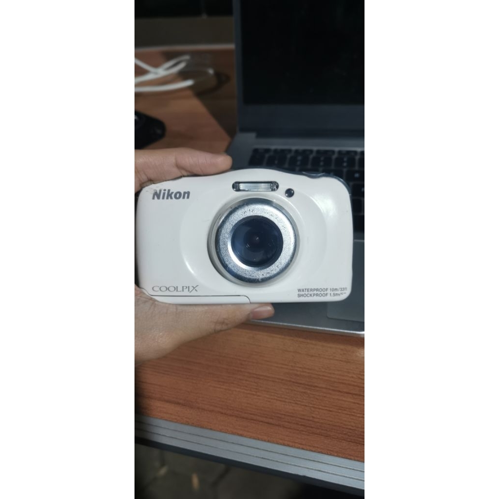 Nikon Coolpix S33 Digicam