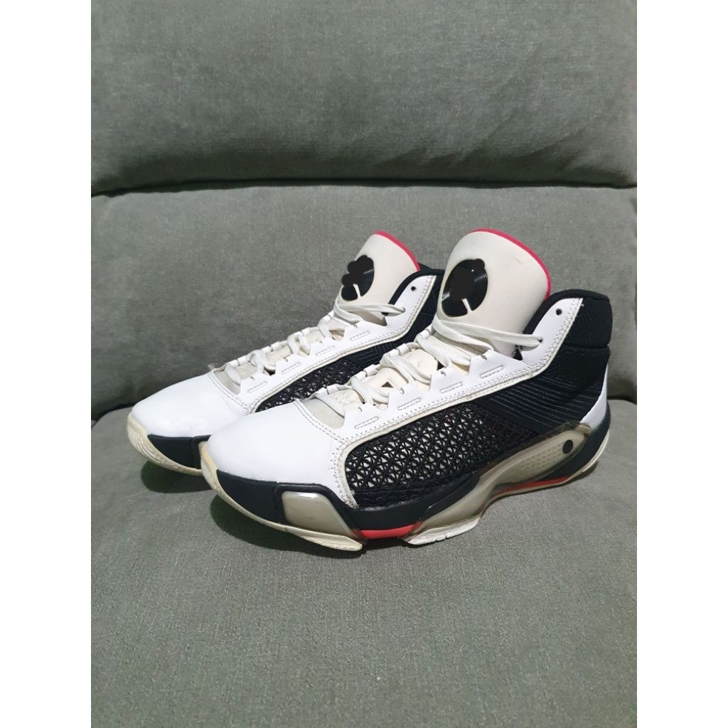 Sepatu Basket Second (Size 45)