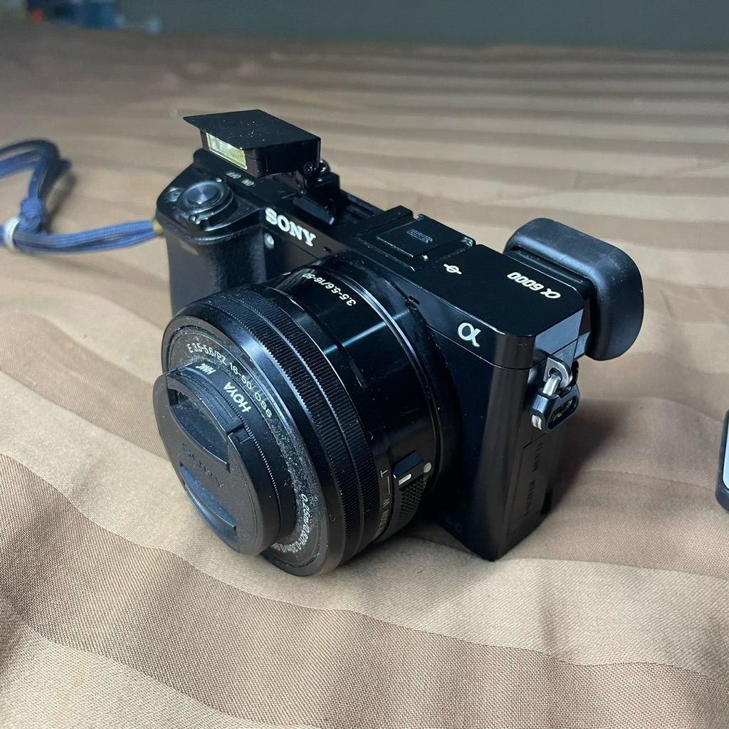 Kamera mirorrless Sony Alpha A6000 Second Pemakaian Pribadi