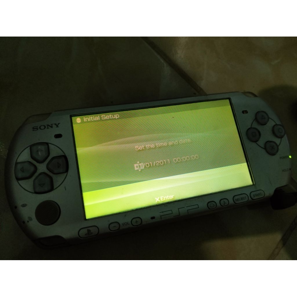 PSP seri 3004 Minus LCD Harus di ganti