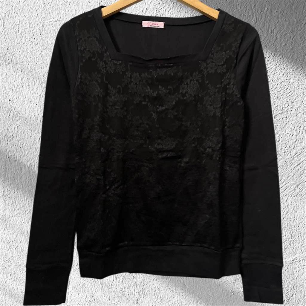 Preloved Atasan Wanita Brukat Hitam Pekat by Fjer