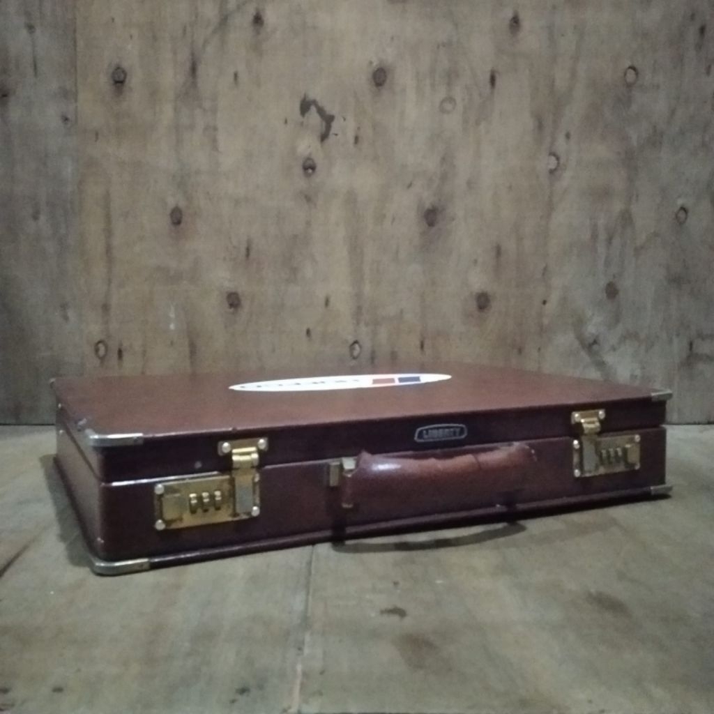 Koper jadul antik vintage merk Libertylawas kuno