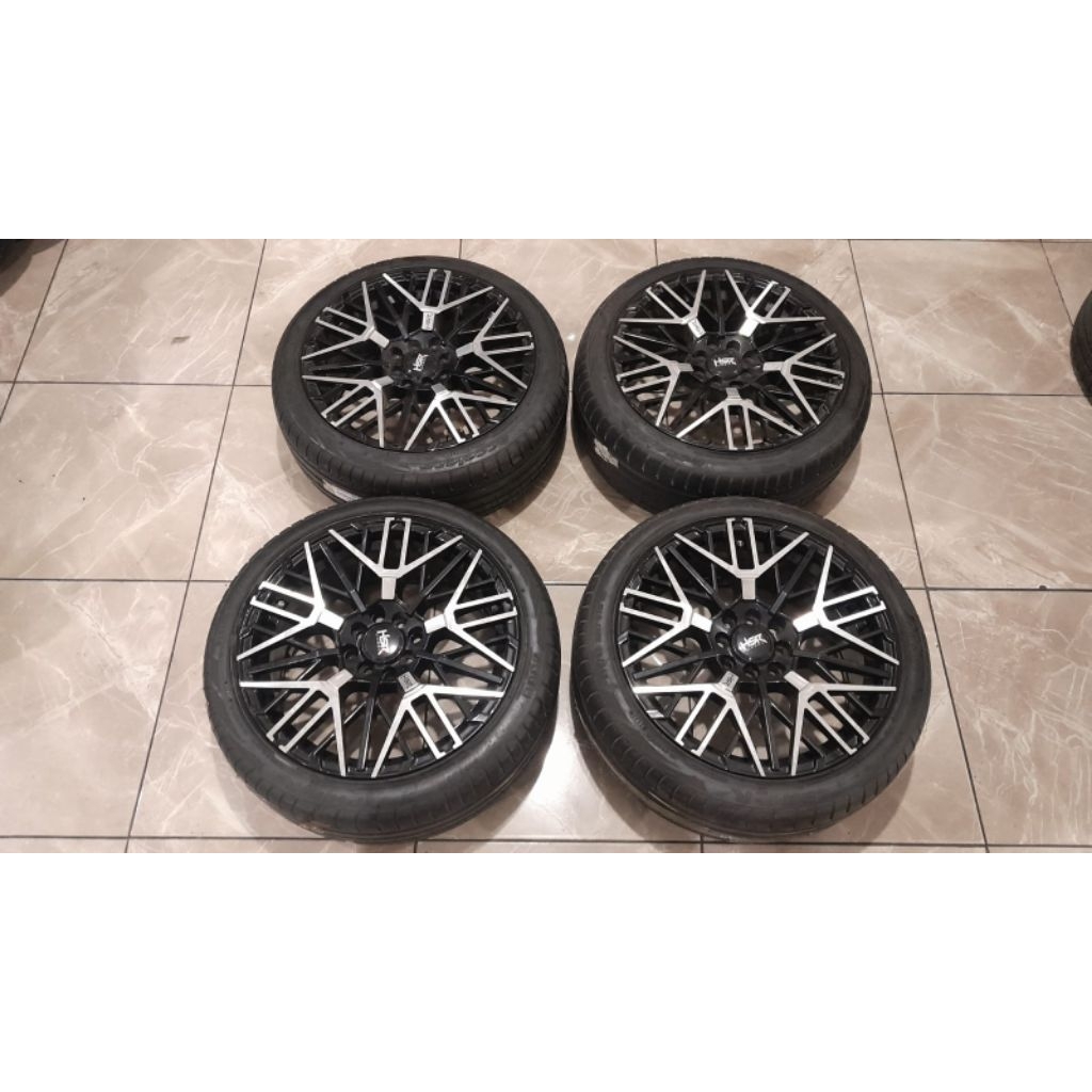 Paket velg dan ban bekas mobil hsr benawa ring 17 lebar 8 baut 8x100/114.3 + ban 70%