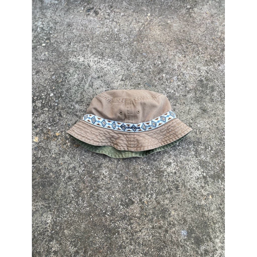 Columbia reversible bucket hat / Topi columbia bolak balik