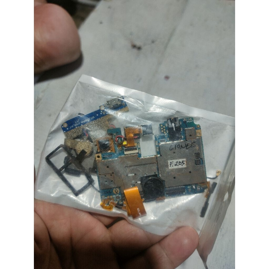 mesin HP android Gionee F205 4g second