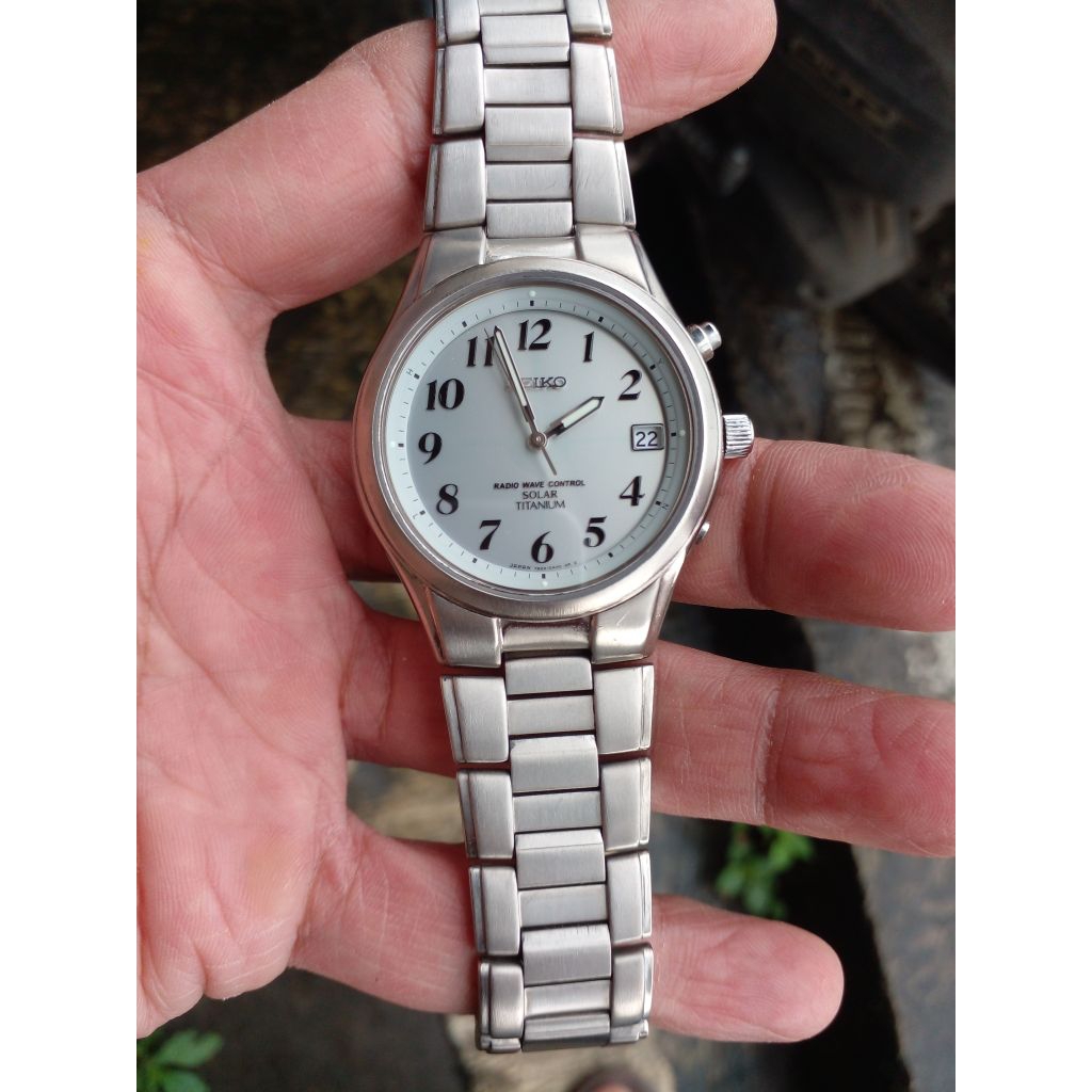 JAM TANGAN PRIA SEIKO SOLAR RADIO WAVE CONTROL TITANIUM  original seken preloved