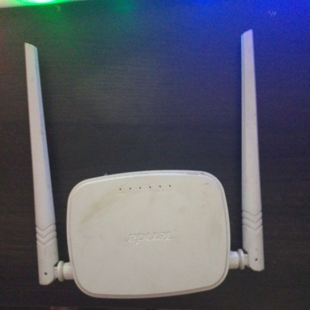 Router tenda bekas antena 2 kelengkapan router adaptor