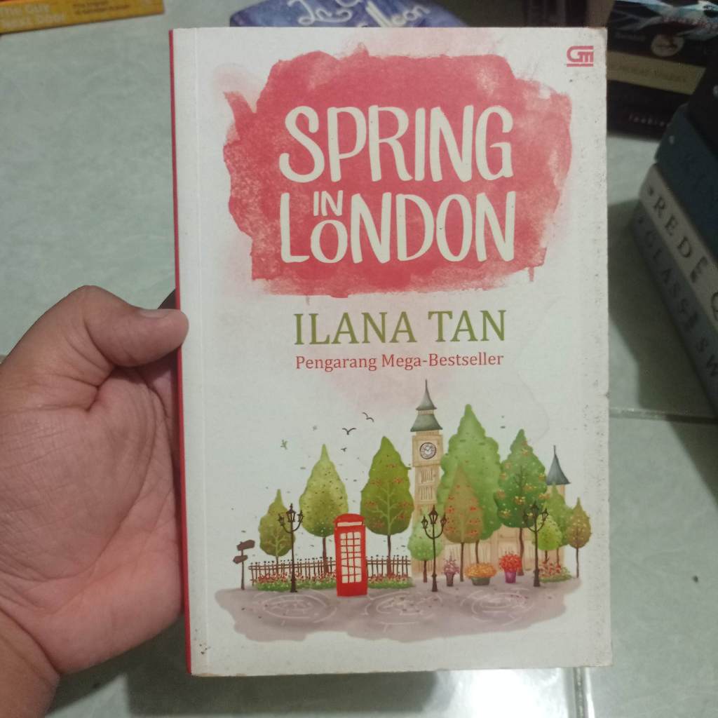 [Preloved] Spring in London  Ilana Tan