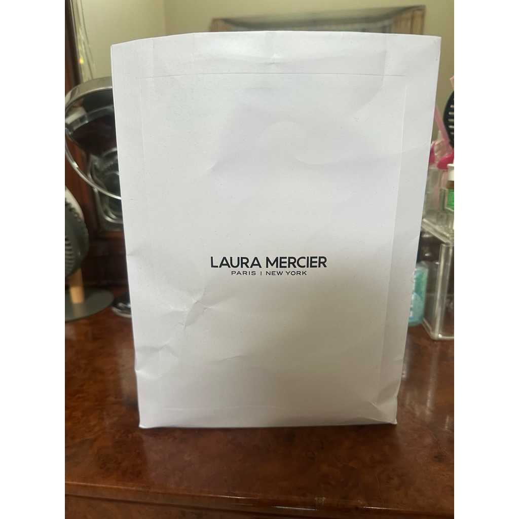 paperbag laura mercier