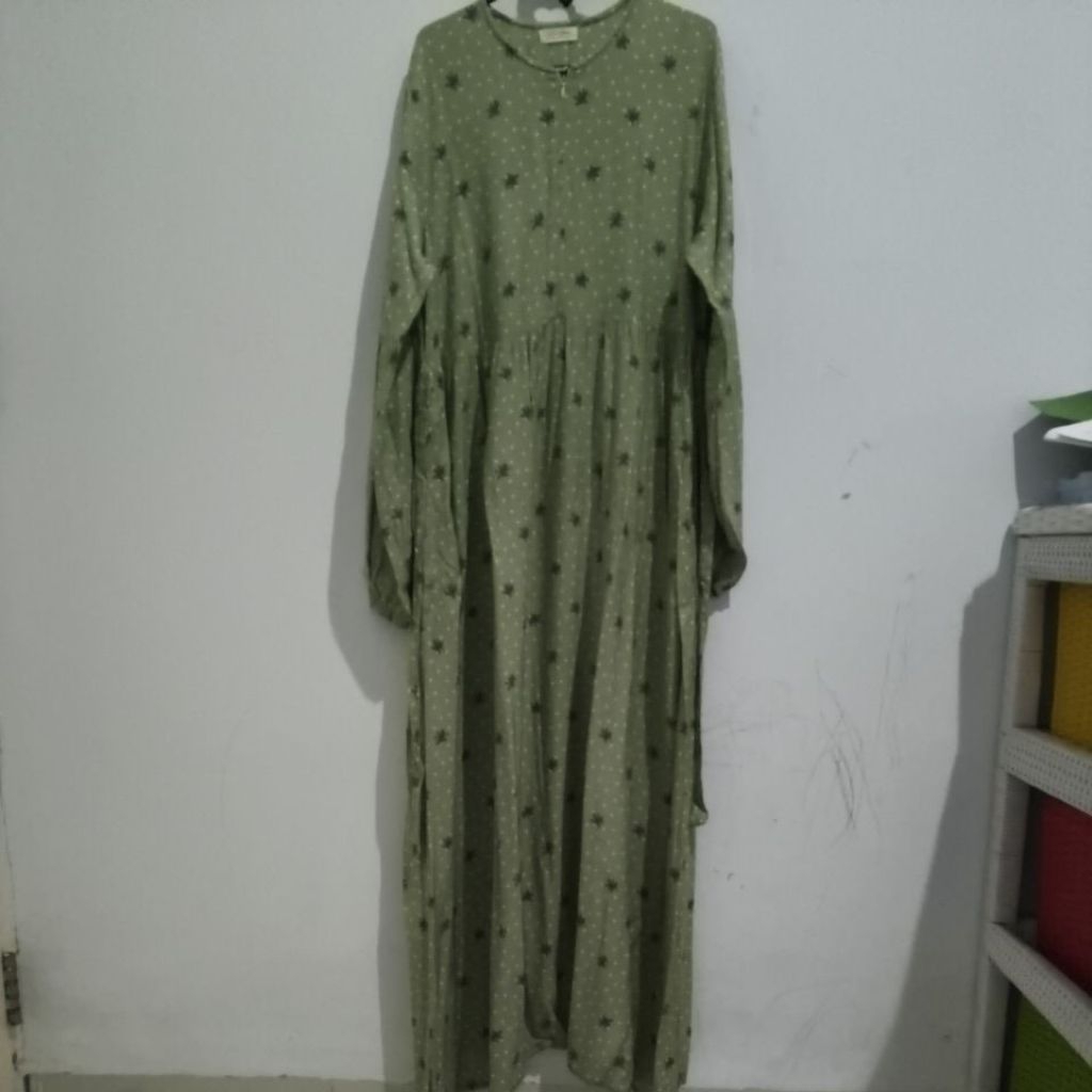 gamis preloved dari outlet bunda homeydress