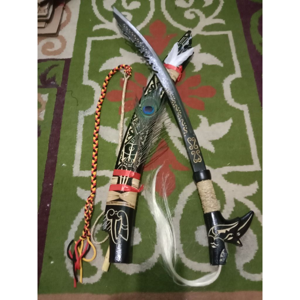 Mandau Lais Asli khas kalimantan tajam