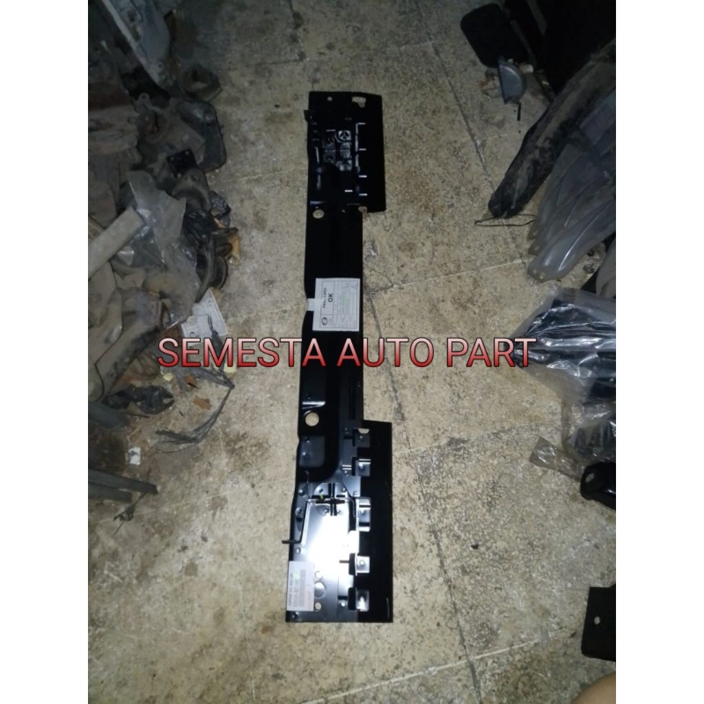 Support radiator Palangan dudukan radiator avanza grand 2016-2021 original
