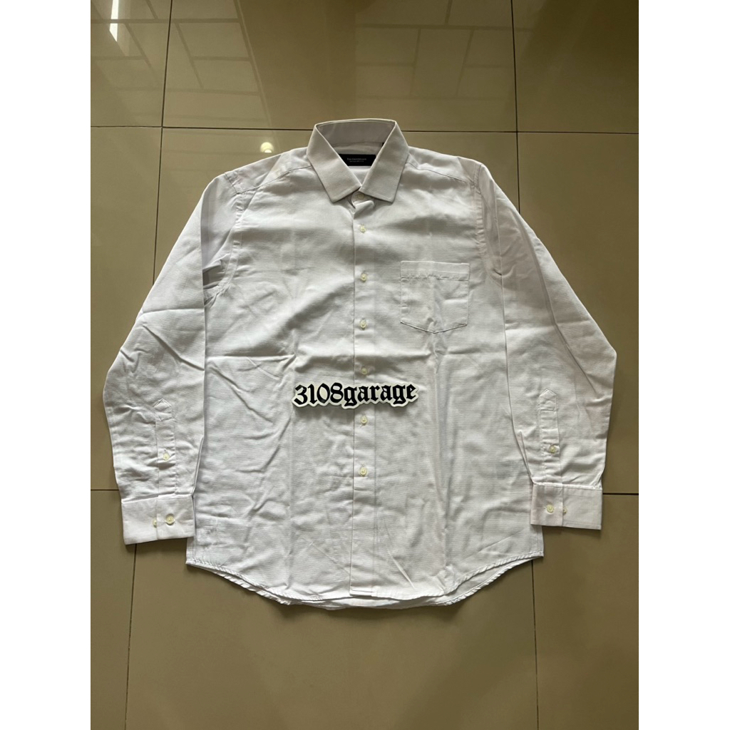 Kemeja lengan panjang casual pria santai kerja formal the executive polos putih sz L used second men