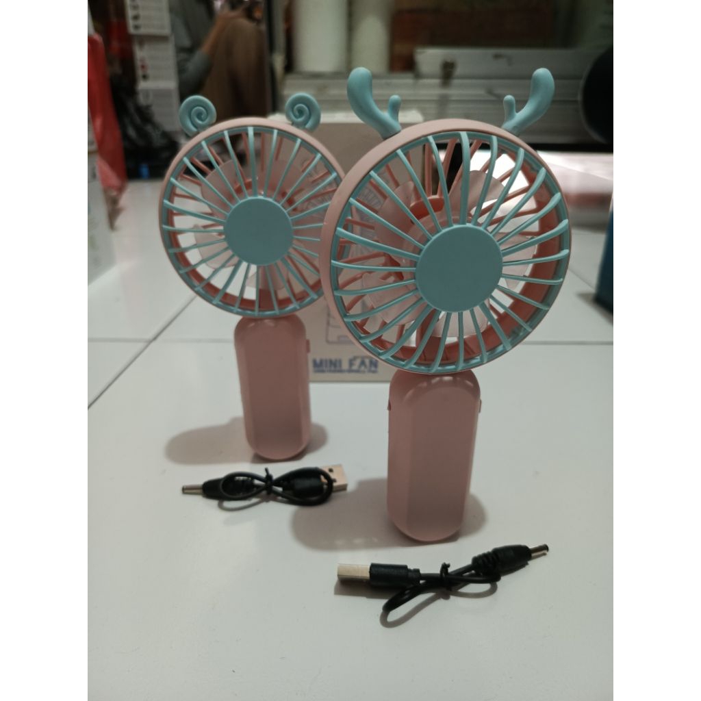 Kipas Angin Cas Mini Portable Tahan Lama