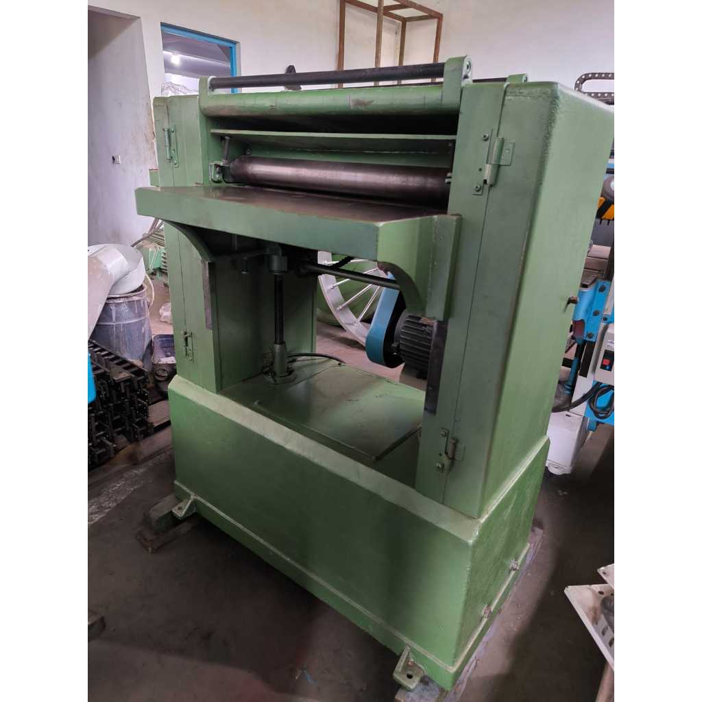 Mesin Single Planer 20 Inch Thicknesser Mesin Ketam 20 Inch Dinamo Dalam Second Rekondisi 90% Kondis