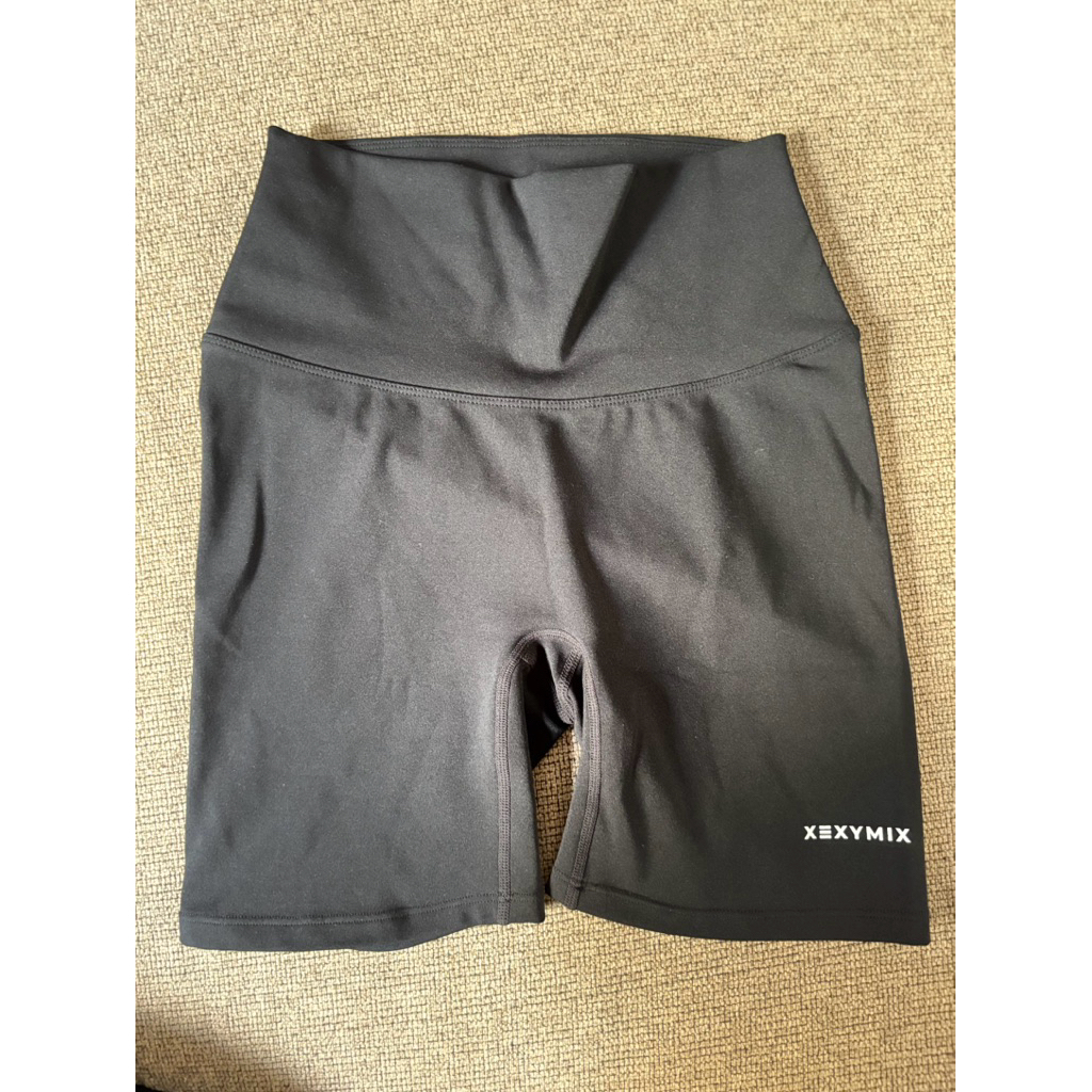 XEXYMIX Short Legging Sport L Preloved