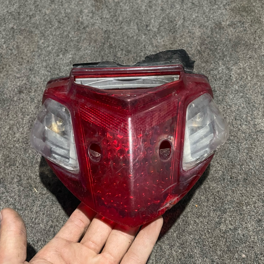 reflektor stoplamp lampu belakang supra fit x new bagasi originial second