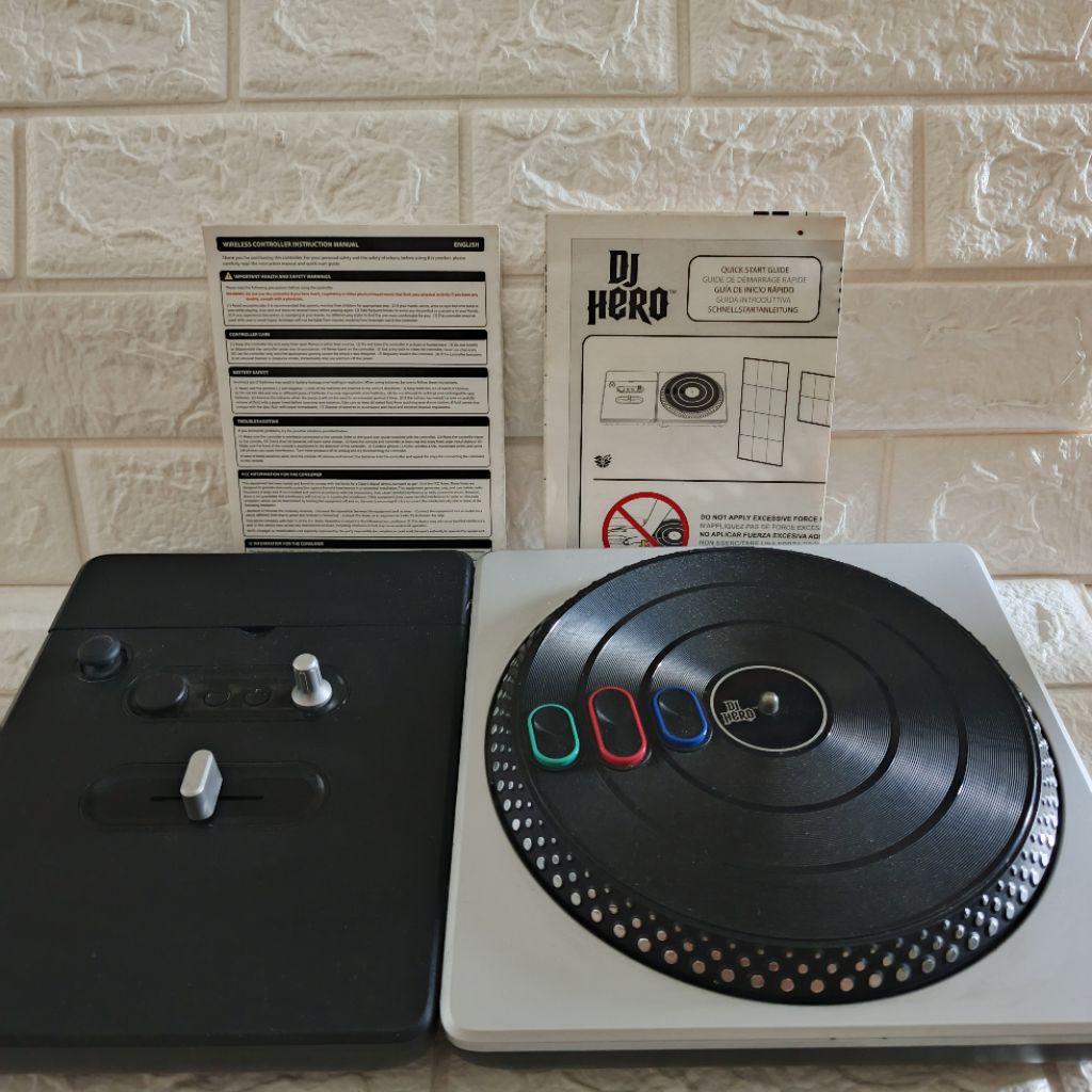 dj hero turntable nintendo wii