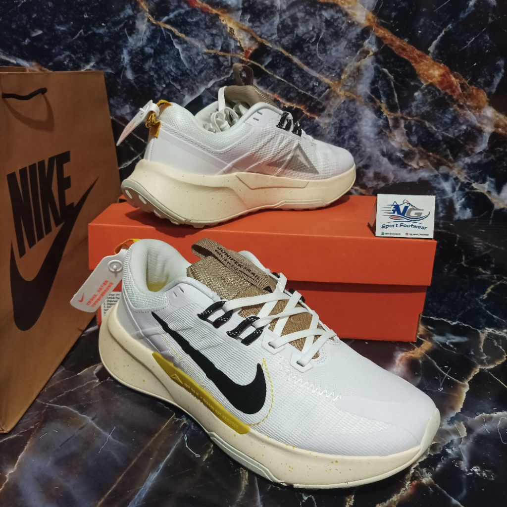 Sepatu running/voli Nike Juniper trail 2