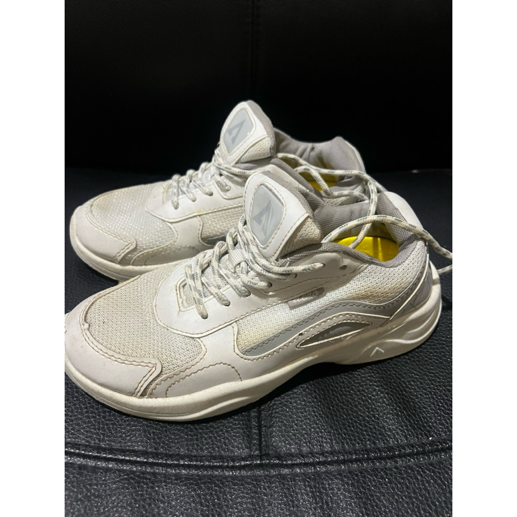 sepatu aero