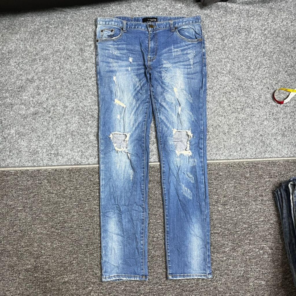 d place jeans ripped pria