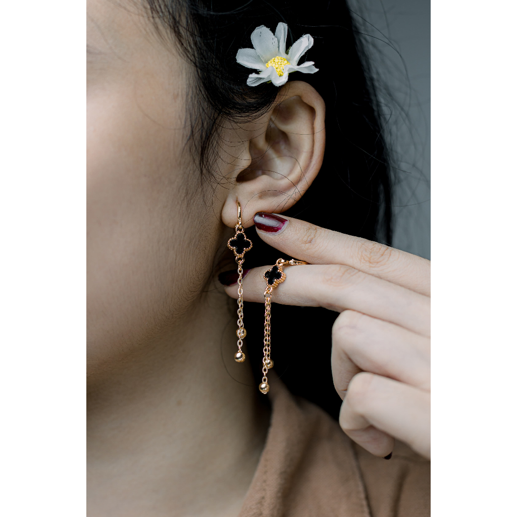 Anting Semanggi Anting Panjang AntingWanita Anting Titanium Anti Karat Anti Luntur