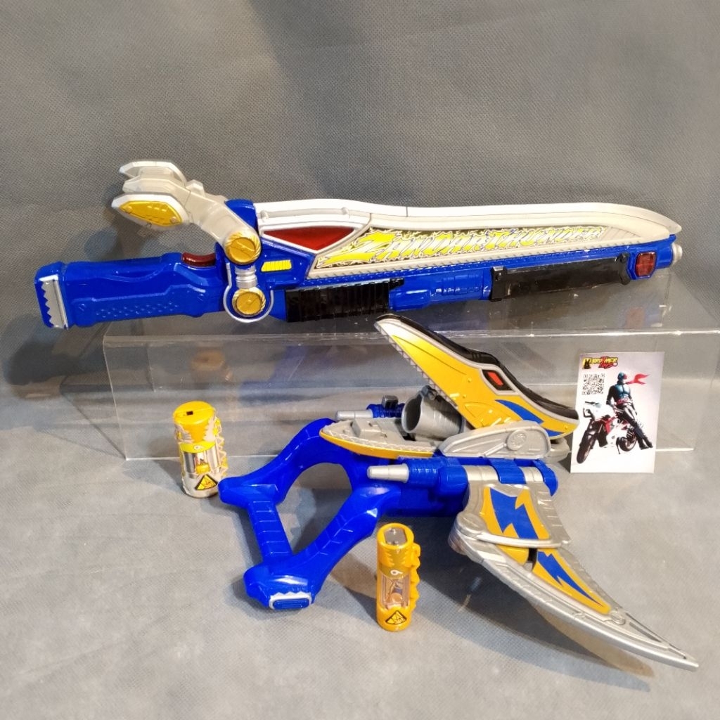 DX Changer Kyoryuger Set Weapon Power Ranger Dino Charger Gold Ranger Morpher