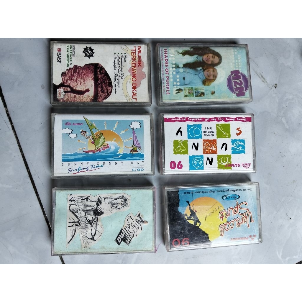 KASET TAPE RANDOM BAHAN KOLEKSI DAN DISPLAY