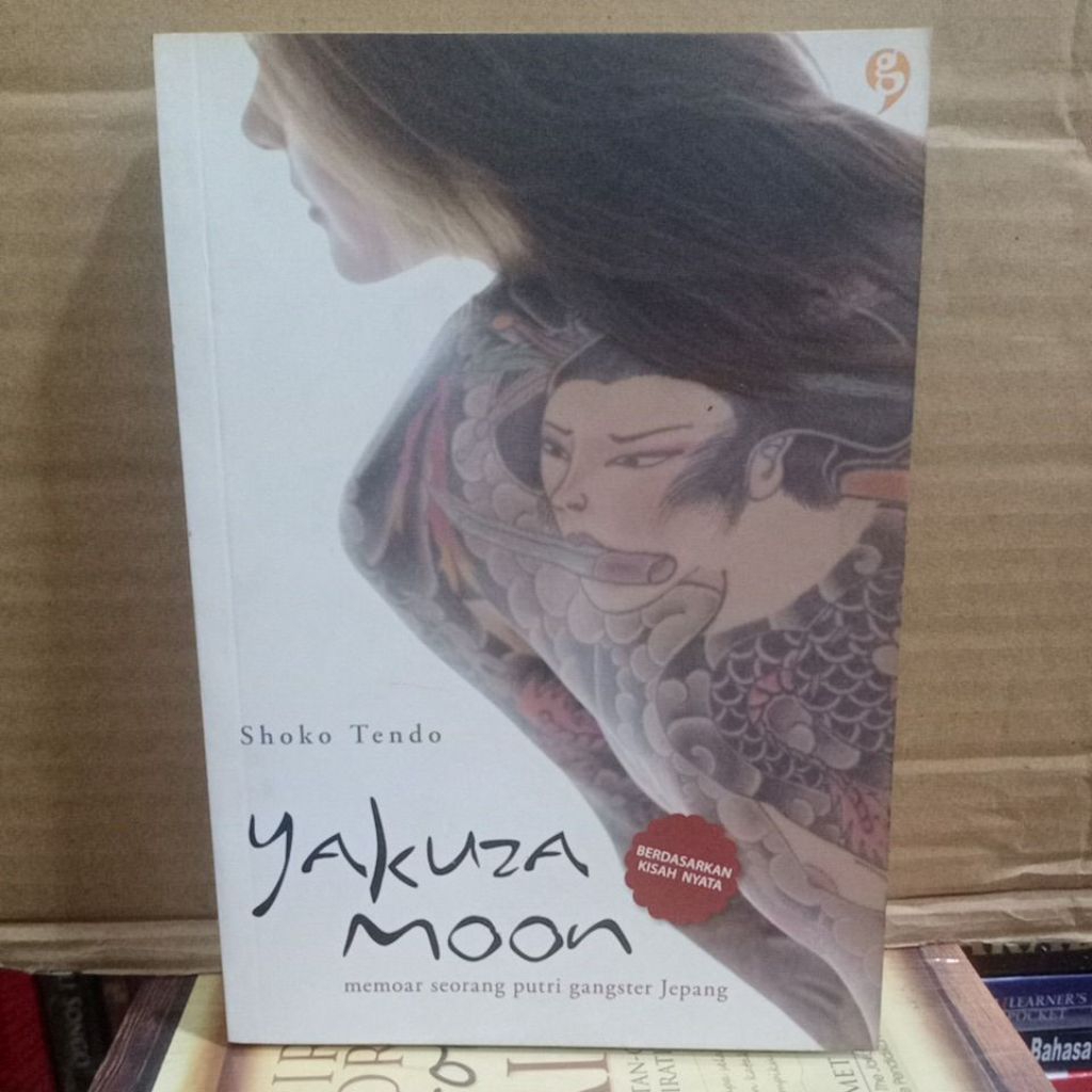 Buku Original YAKUZA MOON