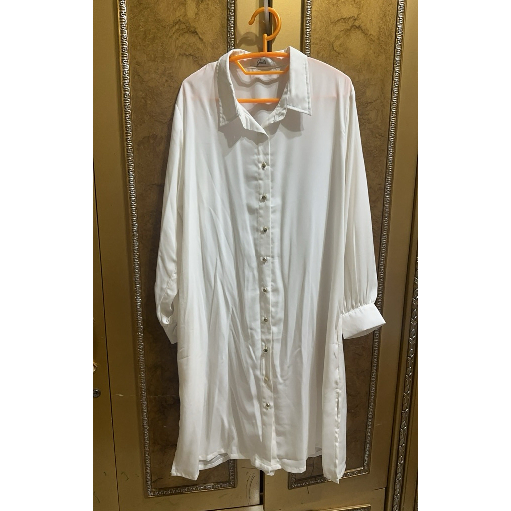 blouse by geulis (kemeja geulis)