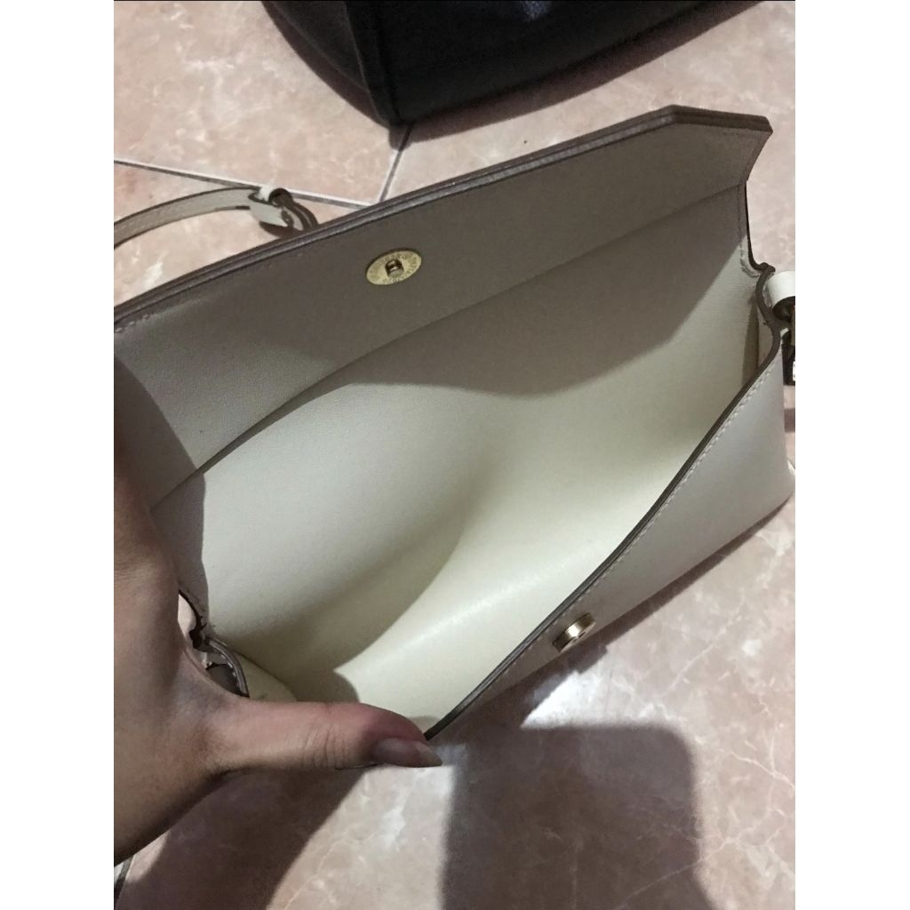 [PRELOVED] Slingbag Enji