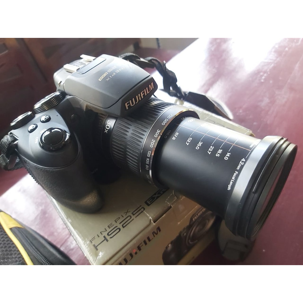 Camera fujifilm finepix Hs25 exr