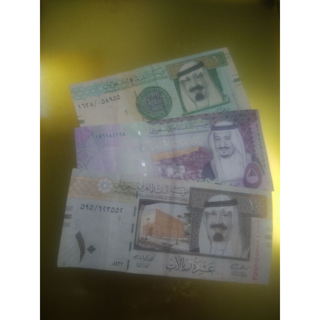 Koleksi Riyal Arab Saudi Pecahan 1, 5 dan 10 Riyal Asli