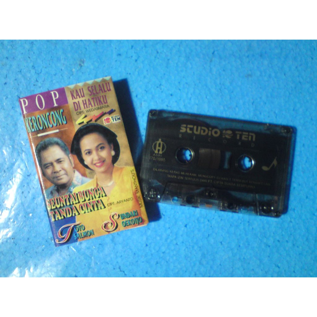 Kaset Pita Toto Salmon & Sundari Soekoetjo - Pop Keroncong