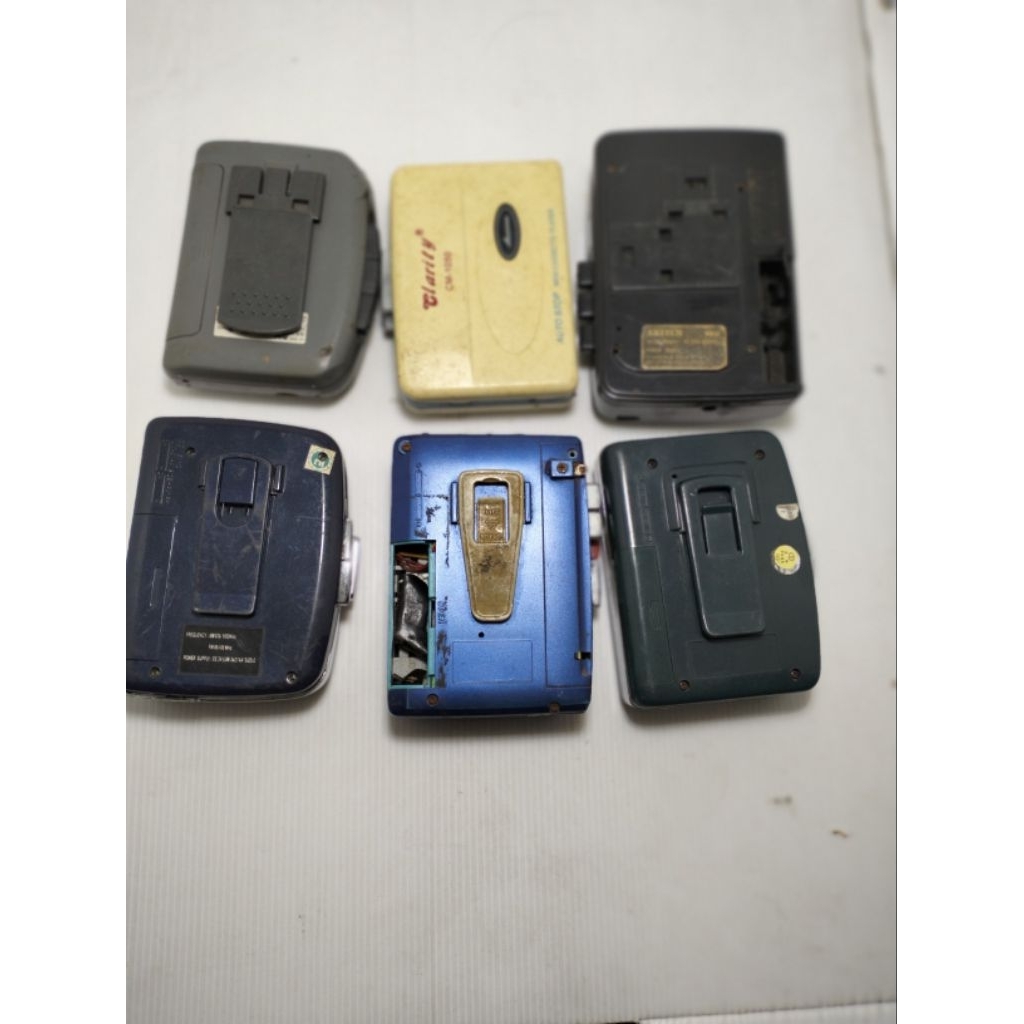 walkman sebanyak 6 buah , kondisi perlu servis , ganti karet, dll