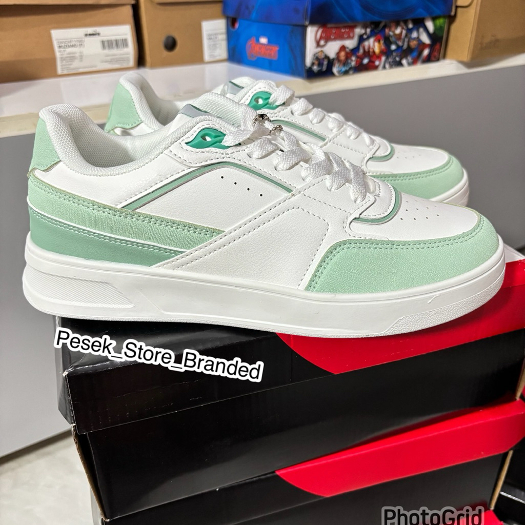 Sepatu Airwalk Dyer warna putih hijau size 38,39,40 original
