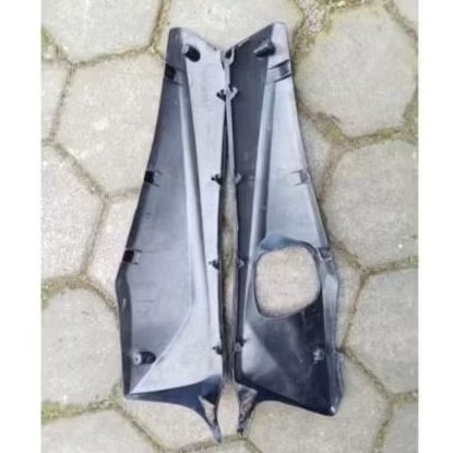 Cover Samping Bawah Vario 110 Karbu Original lepasan
