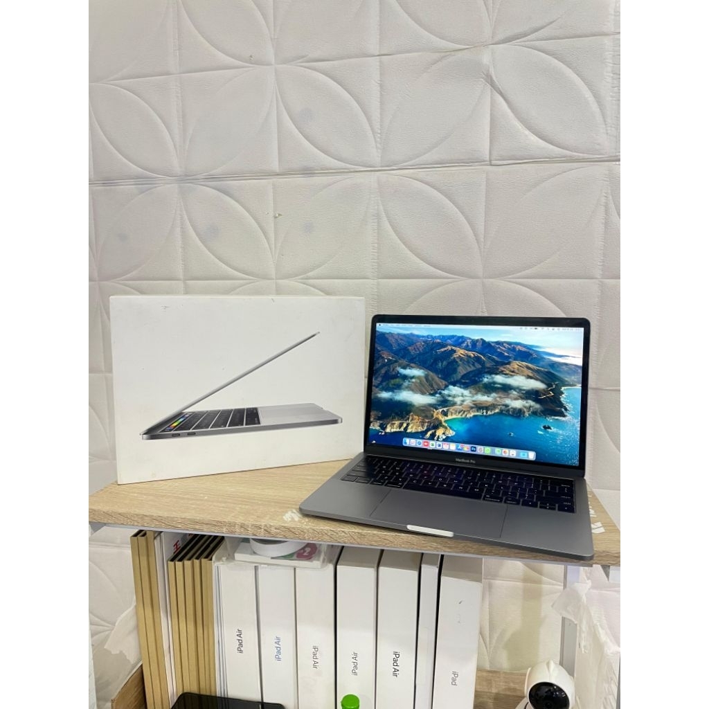 MACBOOK PRO 2017 CORE I5 8/256GB IBOX