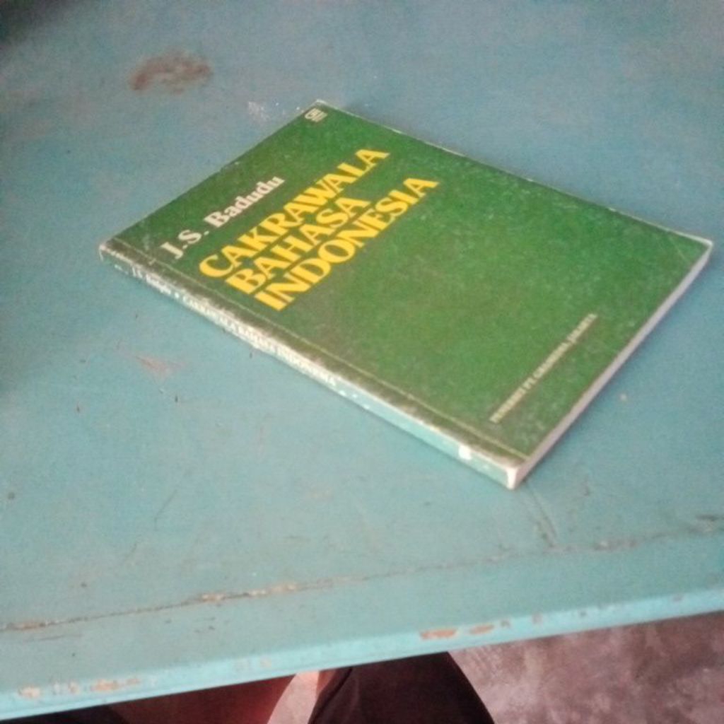 cakrawala bahasa Indonesia.J.S.Badudu